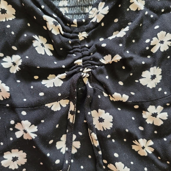 No Boundaries floral Shirt - Picture 4 of 6